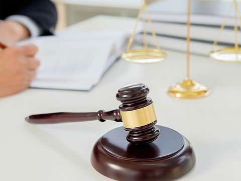 上海律師哪個好 年輕律師可以找嗎上海律師哪個專業好